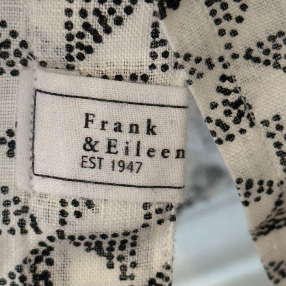 Frank & Eileen Black and White Geometric 
Relaxed Fit Eileen Linen Blouse - Picture 12 of 13